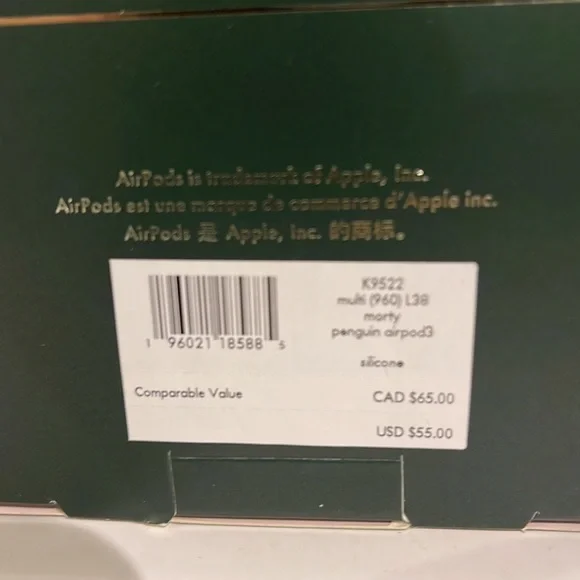 Kate Spade New York Penguin AirPods Silicon Tech Accessorie - Picture 5 of 16